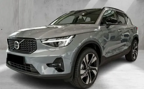 Volvo XC40 B4 =Ultimate Dark= Panorama/Distronic Гаранция