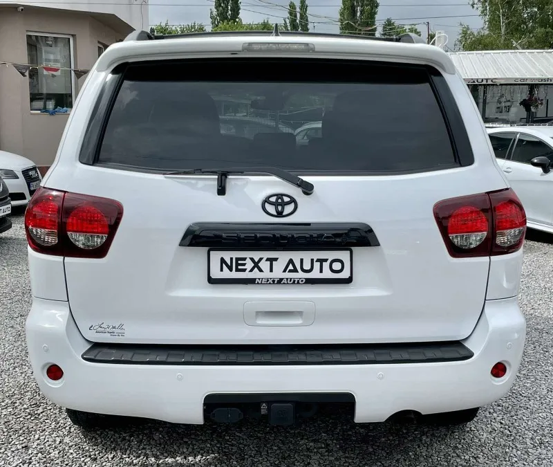 Toyota Sequoia 5.7i V8 17800km Image 6