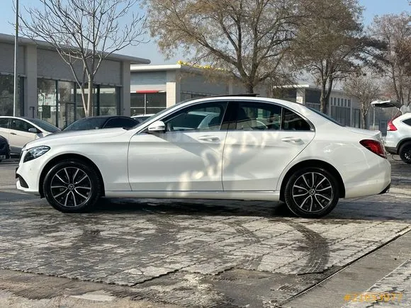 Mercedes - Benz C C 200 Exclusive Image 2